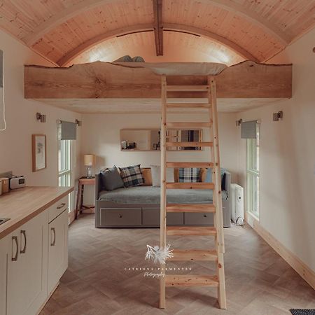 Highland Shepherd Huts เนธีบริดจ์ ภายนอก รูปภาพ