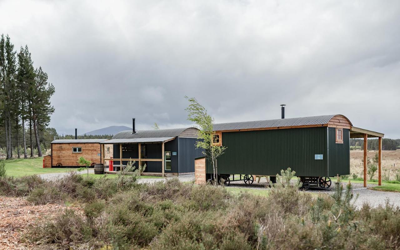 Highland Shepherd Huts เนธีบริดจ์ ภายนอก รูปภาพ