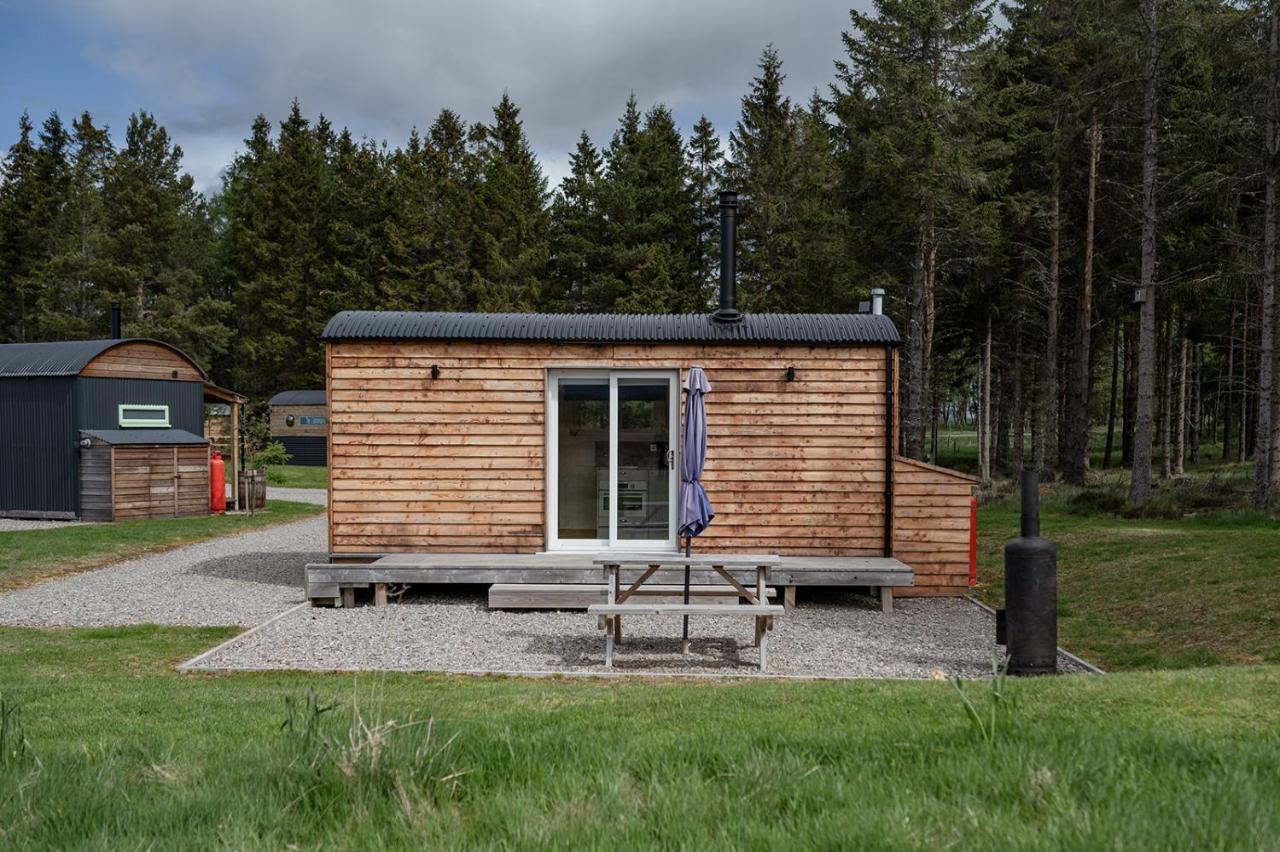 Highland Shepherd Huts เนธีบริดจ์ ภายนอก รูปภาพ