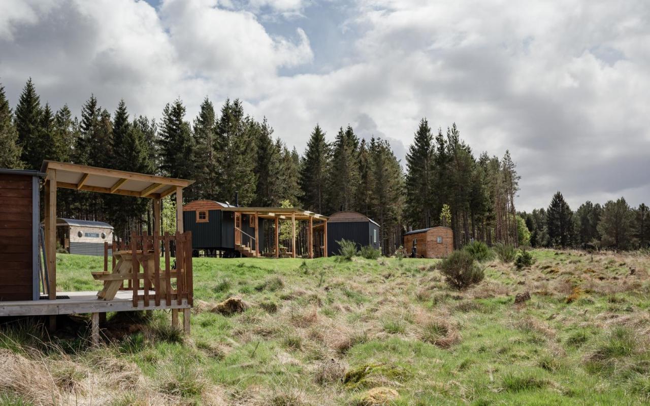 Highland Shepherd Huts เนธีบริดจ์ ภายนอก รูปภาพ