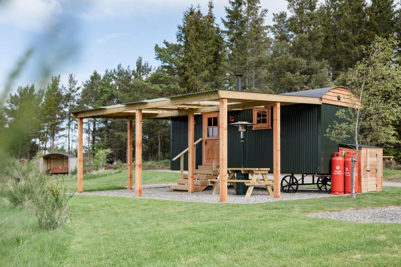 Highland Shepherd Huts เนธีบริดจ์ ภายนอก รูปภาพ