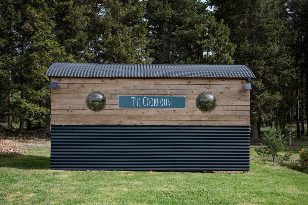 Highland Shepherd Huts เนธีบริดจ์ ภายนอก รูปภาพ